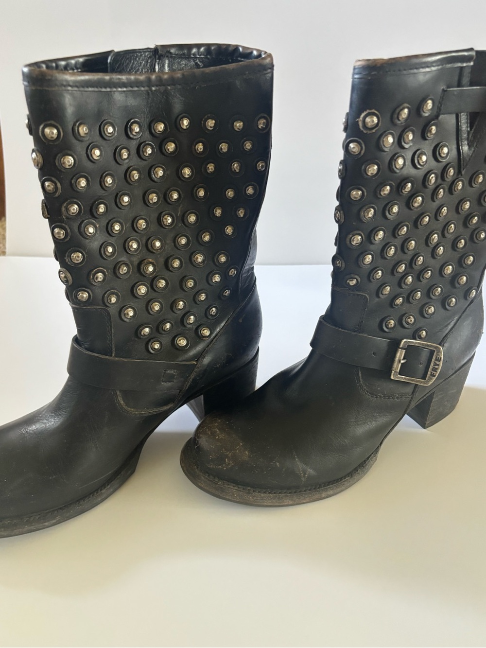 Fyre Women’s Black Leather Studded Mid-Ankle Boot Size 9 1/2B - Picture 3 of 6